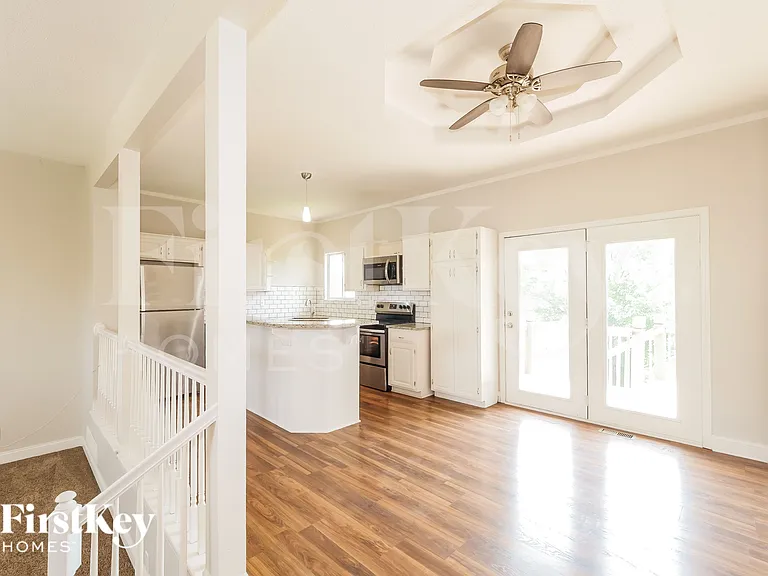1607 Stasi Ave — Photo 9