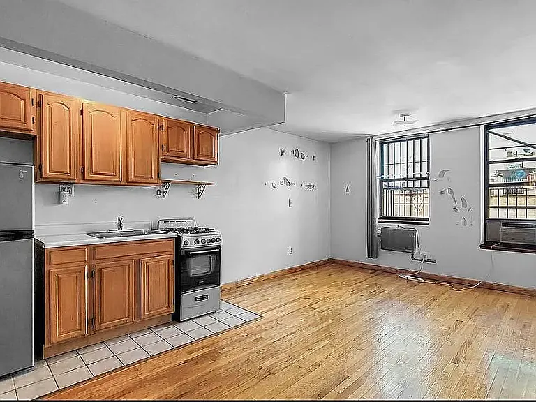 1797 Lexington Ave #2A — Photo 1