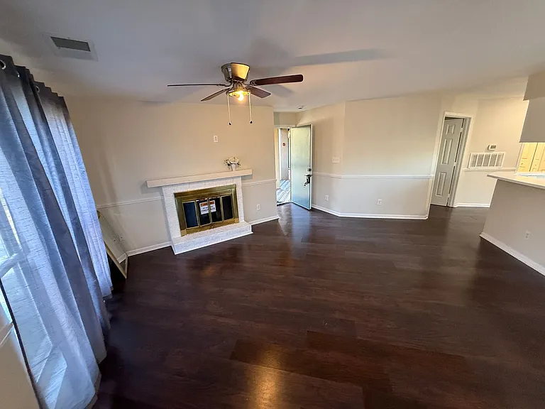 8202 Cedar Glen Dr — Photo 4