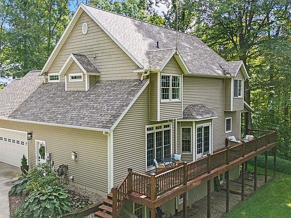 3rd image of 10568 Garr Rd