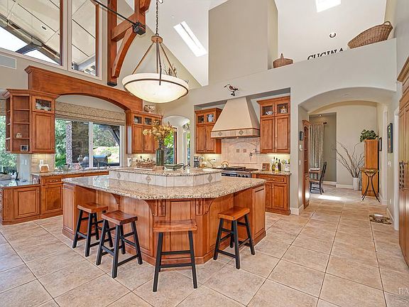 3rd image of 3030 Rosemont Court