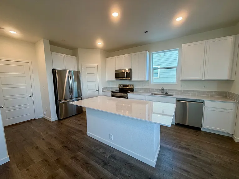 3852 Pinnacles Ct — Photo 5