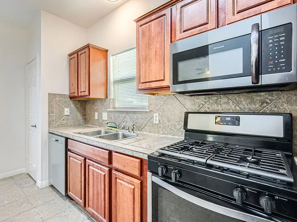 Kitchen 2
