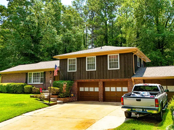 665 Georgia Ave, Fayetteville, GA 30214