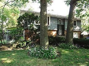 2nd image of 95 Weir St
