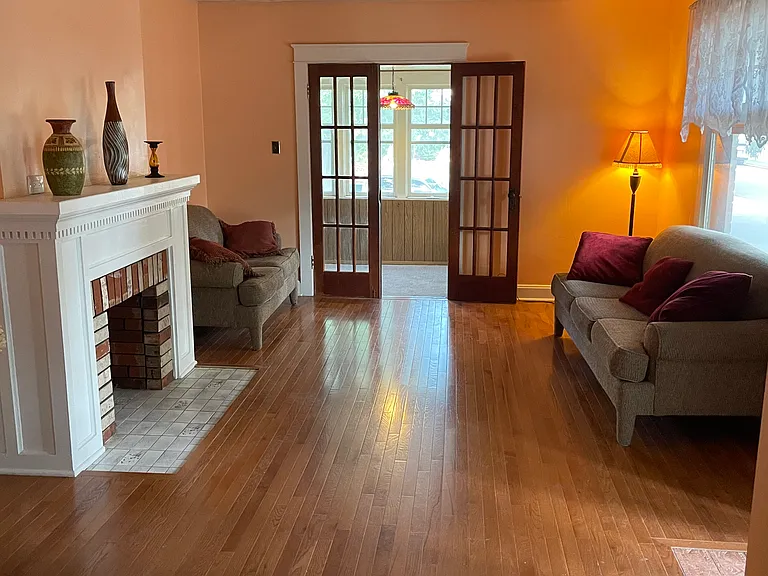 2801 Clermont St — Photo 3
