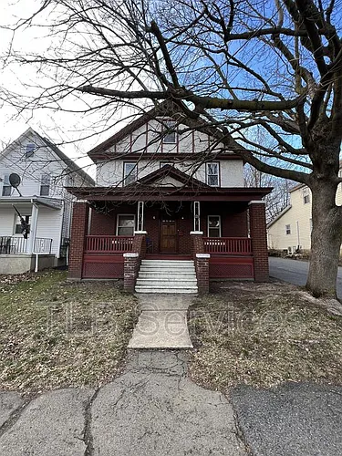 221 3rd St #3 Photo 1