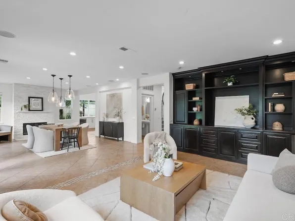 2282 Aventurine Pl, Carlsbad, CA 92009