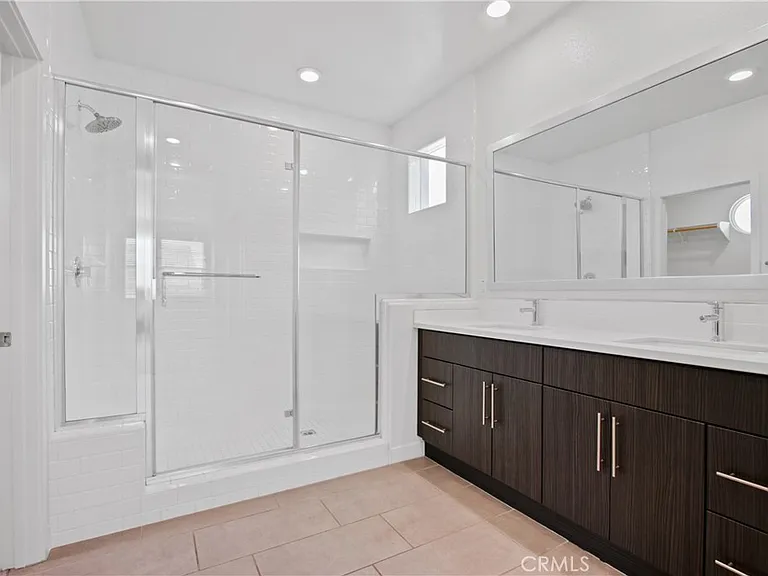 231 Radial — Photo 12