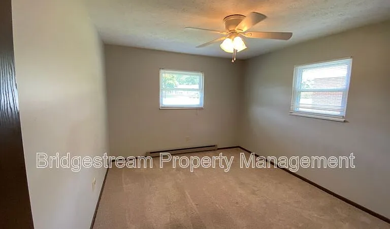 52 Candlewood Ct — Photo 4