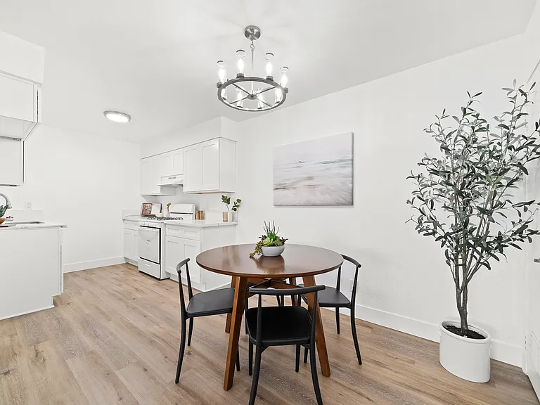 1515 Rosecrans Ave — Photo 5