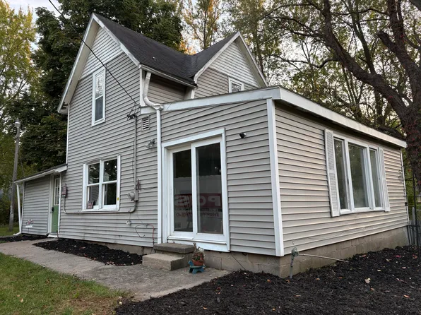 4436 Fennessey St SW, Grand Rapids, MI 49534