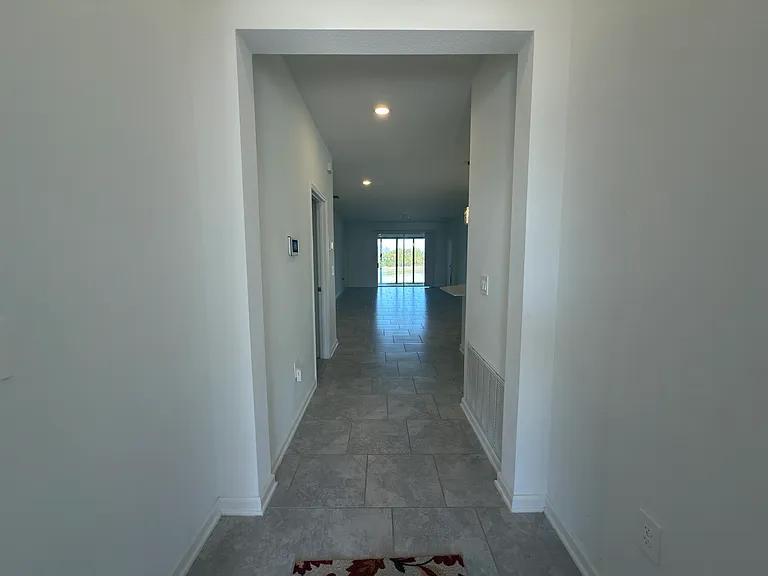 521 Reggie Rd — Photo 5