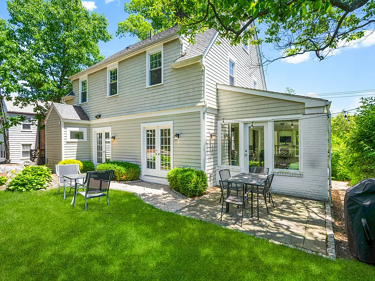 22 Vanderburgh Ave — Photo 30