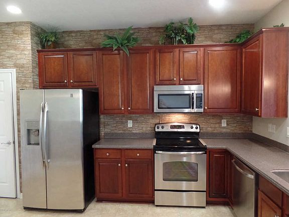 3rd image of 6309 Autumn Berry Cir