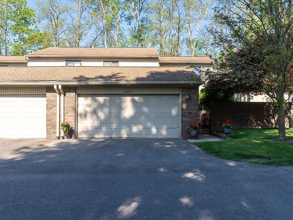 1st image of 28901 Walnut Grove Ln