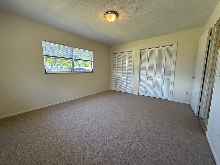 209 Phoenetia Dr — Photo 3