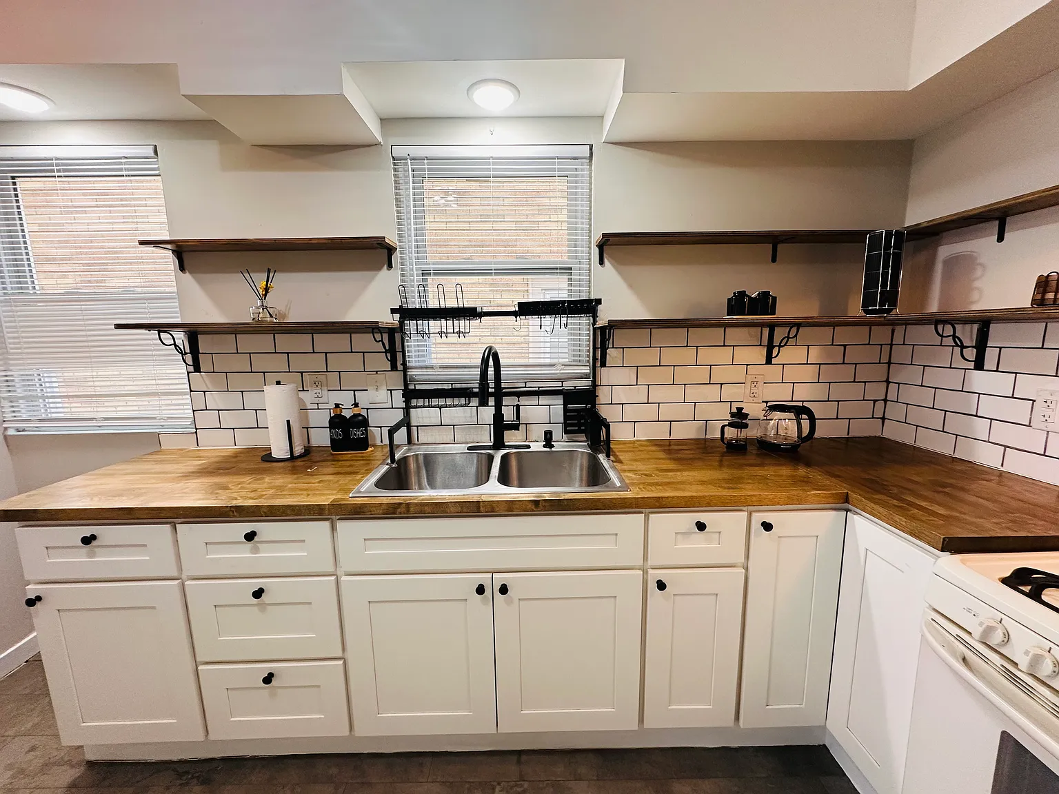 2 bed, 1270 sqft, $1,950 — Photo 4