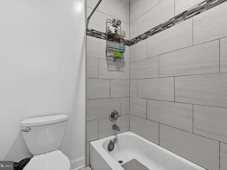 3925 Ashwood Pl — Photo 52
