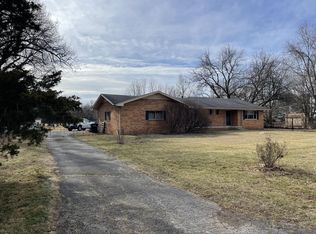 1790 E Farm Road 82, Springfield, MO 65803