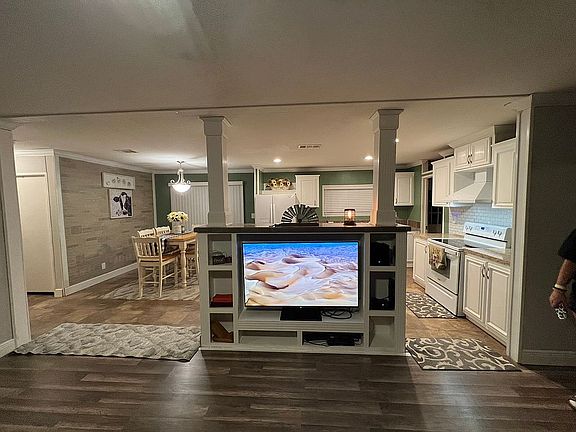 3rd image of 75 W Orange St