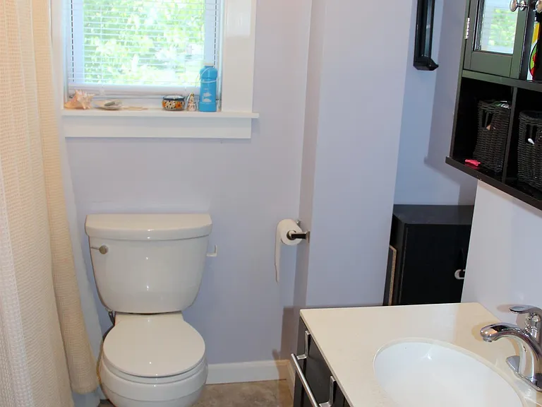 32 William St #2 — Photo 5