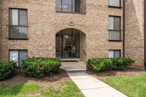2045 Royal Fern Ct #11C Photo 1