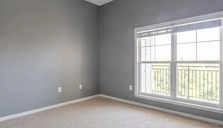 2 bed, 1059 sqft, $2,440 — Photo 2