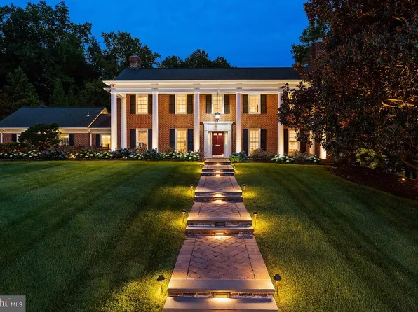801 Rapidan Ct, Alexandria, VA 22304