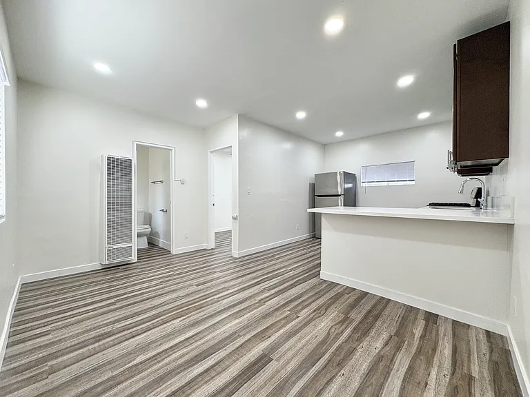 1770 Gaviota Ave — Photo 15