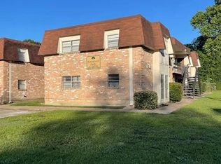 555 N 9th St #3, Silsbee, TX 77656