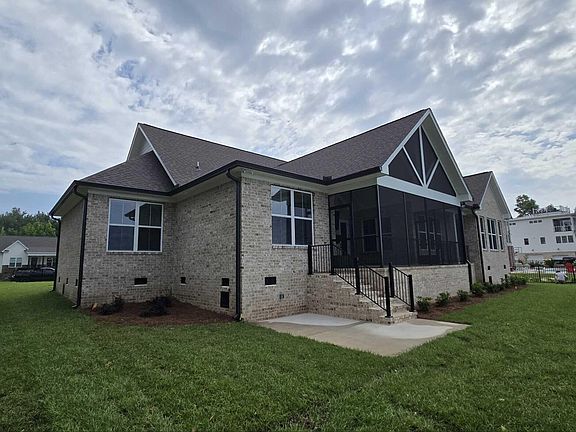 3rd image of 654 River North Dr