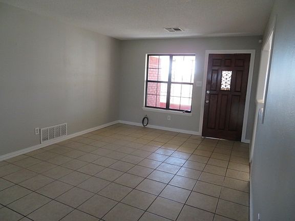 4th image of 4823 NW Floyd Ave