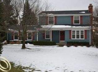 2765 Rhineberry Rd, Rochester Hills, MI 48309