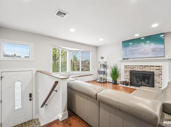2451 Leighton St #B, Fort Lee, NJ 07024