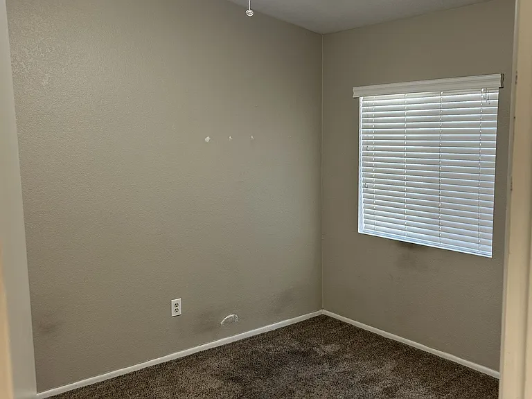 3431 S Judd St — Photo 11