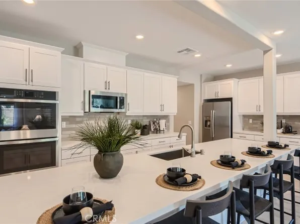 30294 Waterline Dr, Menifee, CA 92584