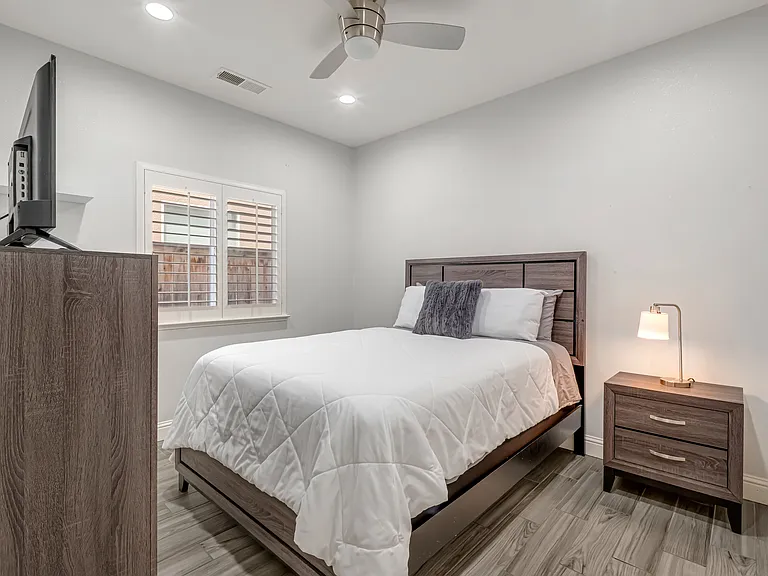 8582 N Garden Ave — Photo 35