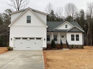 610 Montana Dr, Gastonia, NC 28056