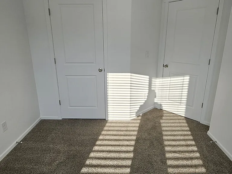 1547 S 3740 E — Photo 3