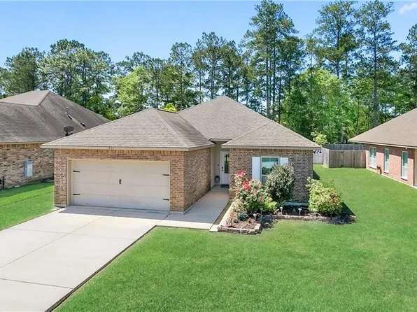 221 Knoll Pine Cir, Covington, LA 70435