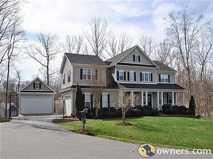 Spacious Family Home, Convienient Location, Fine Finish Upgrade