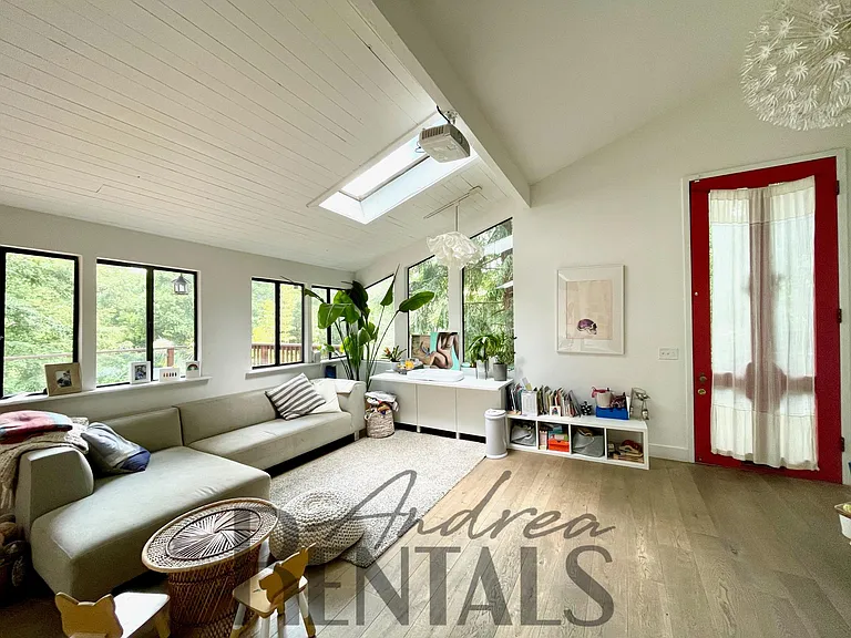 6101 Doncaster Pl — Photo 4