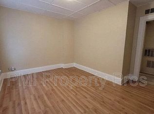 806A Jackson St, Racine, WI 53404