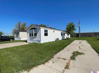 260 8th St, Utica, NE 68456
