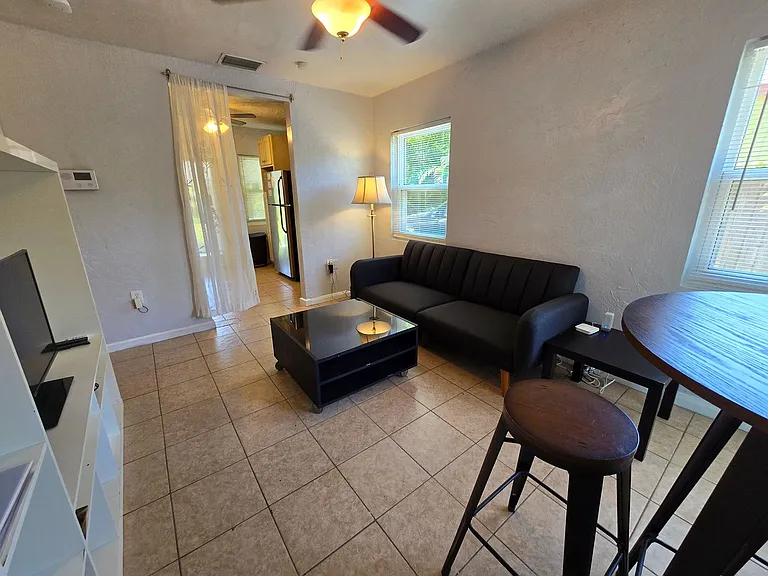1148 Highland St — Photo 47