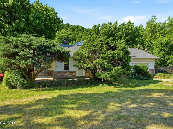 9613 Norris Fwy, Powell, TN 37849