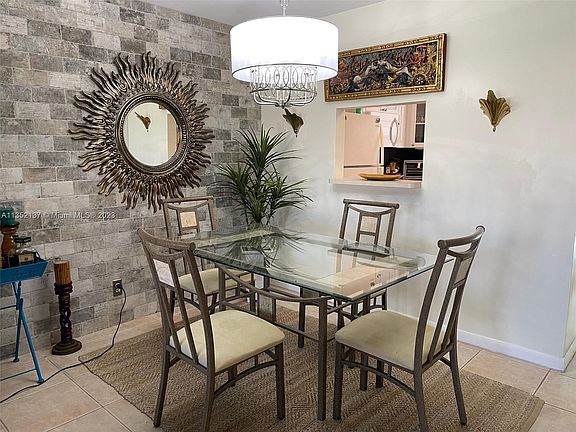 5th image of 9340 Sunrise Lakes Blvd APT 309