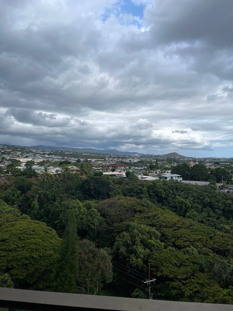 Aiea Park at Pearlridge 2 bedroom apartment — Photo 4