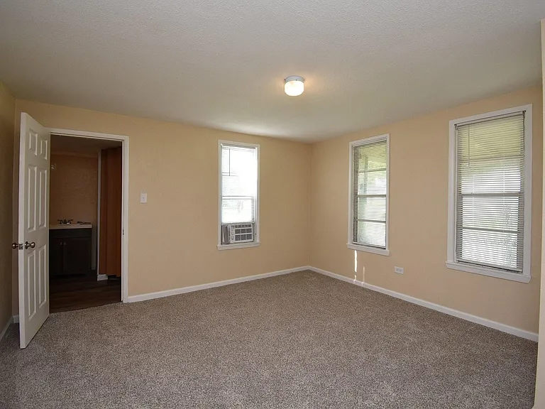 8421 Altimore Rd — Photo 15